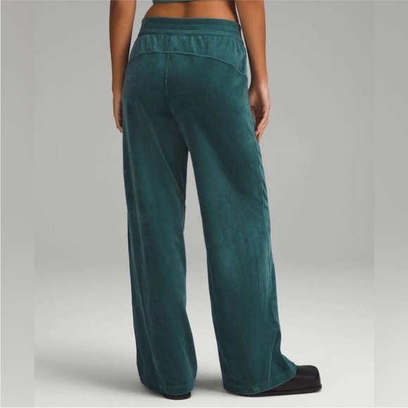 Lululemon Scuba Mid-Rise Wide-Leg Pant Velvet Cord Storm Teal Lounge Size 14 - Picture 1 of 10
